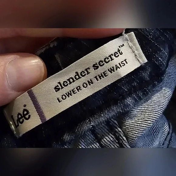 Lee, Size 10, Slender Secret Bootcut Denim - Picture 8 of 10